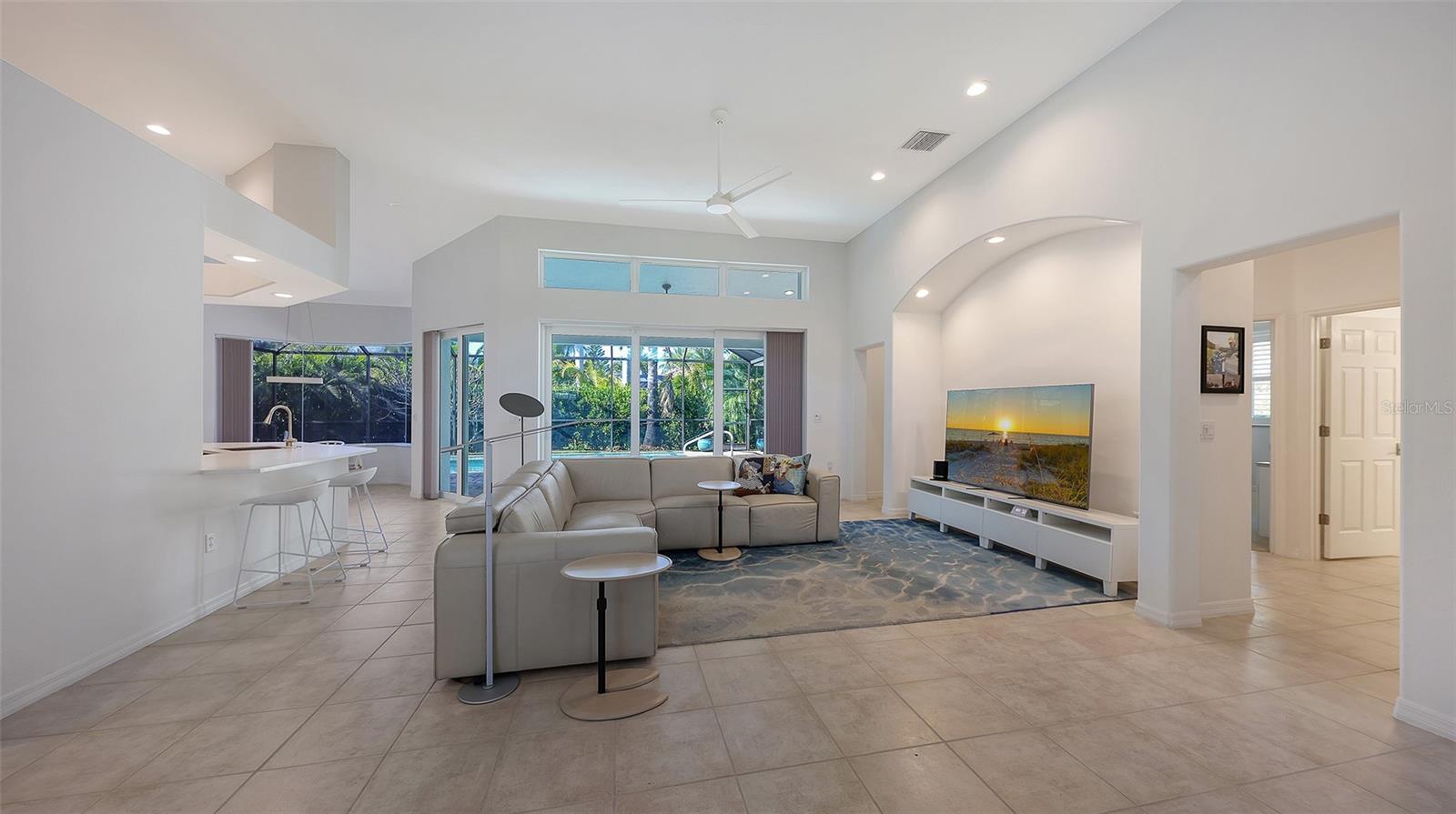 Image 4 of 42 For 4704 Sweetmeadow Circle