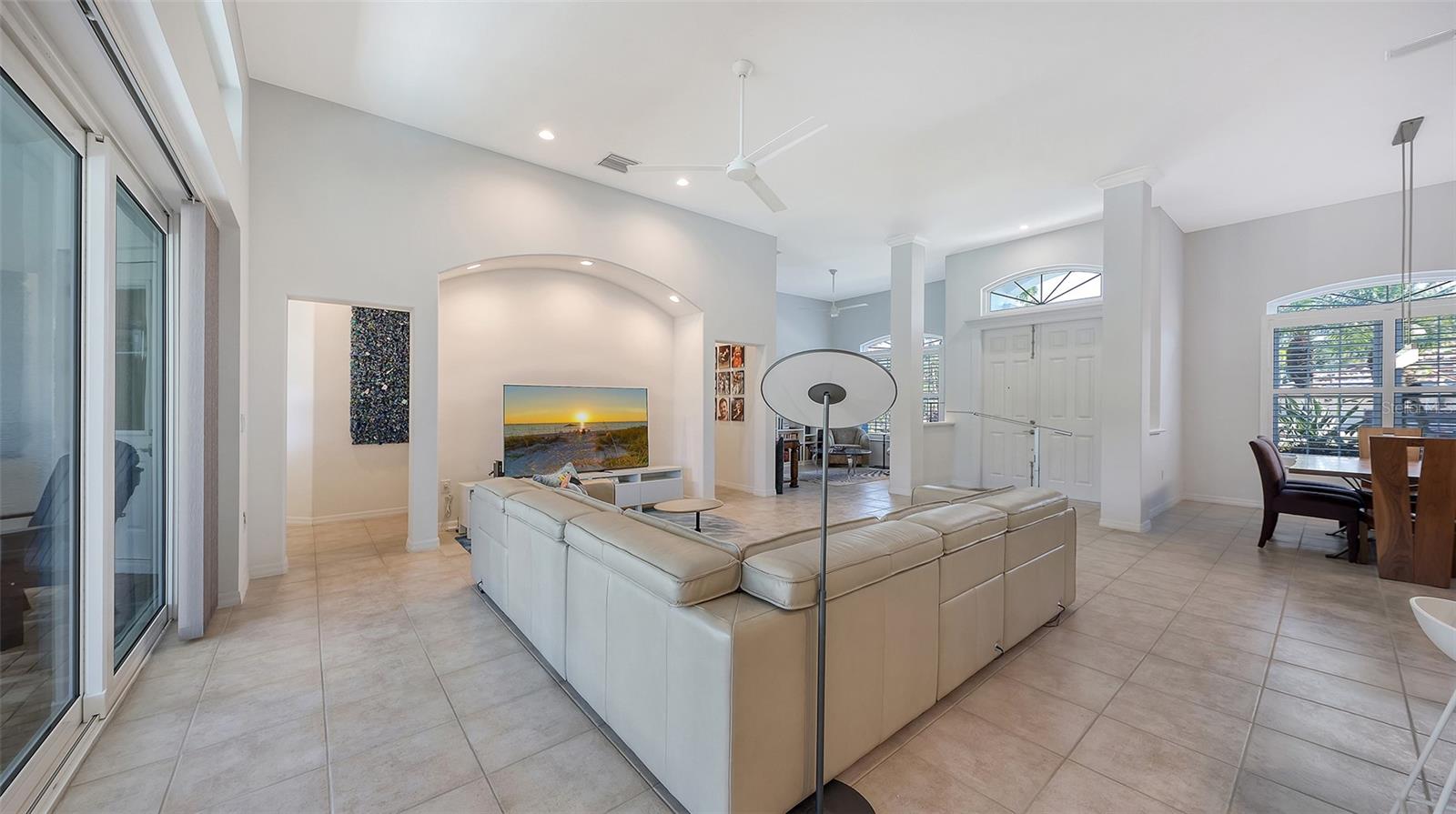 Image 8 of 42 For 4704 Sweetmeadow Circle