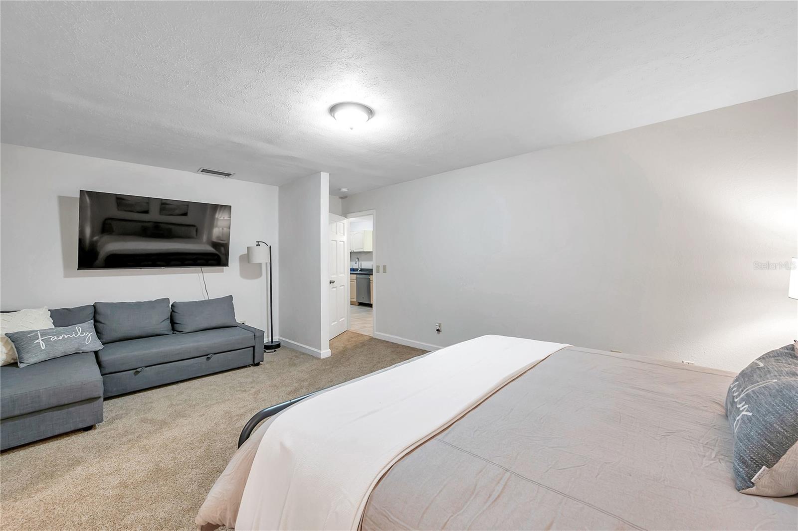 Image 41 of 100 For 7405 Williams Road