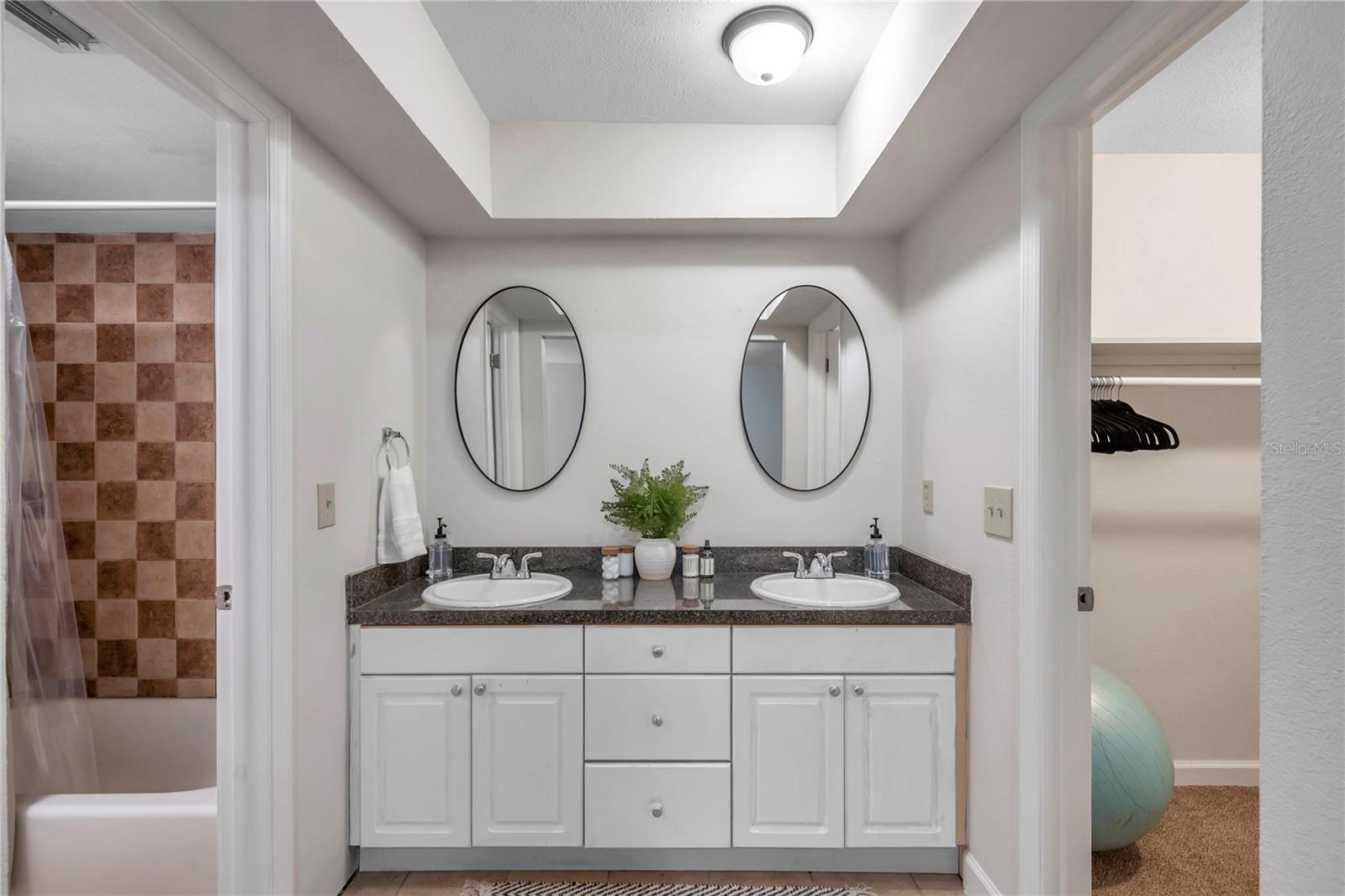 Image 42 of 100 For 7405 Williams Road