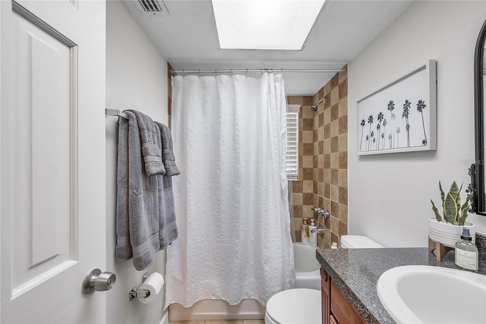 Image 51 of 100 For 7405 Williams Road