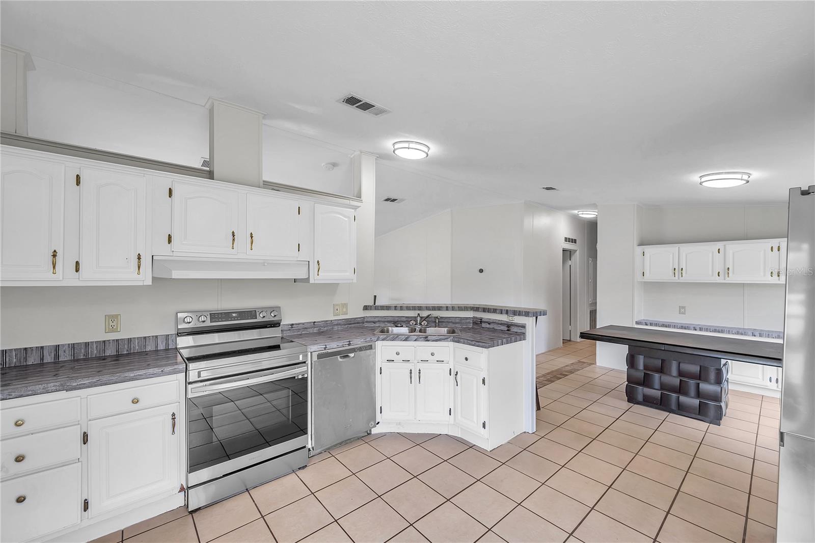 Image 76 of 100 For 7405 Williams Road