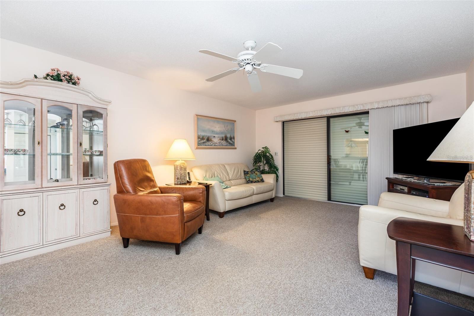 Image 11 of 17 For 756 Avenida Estancia  162