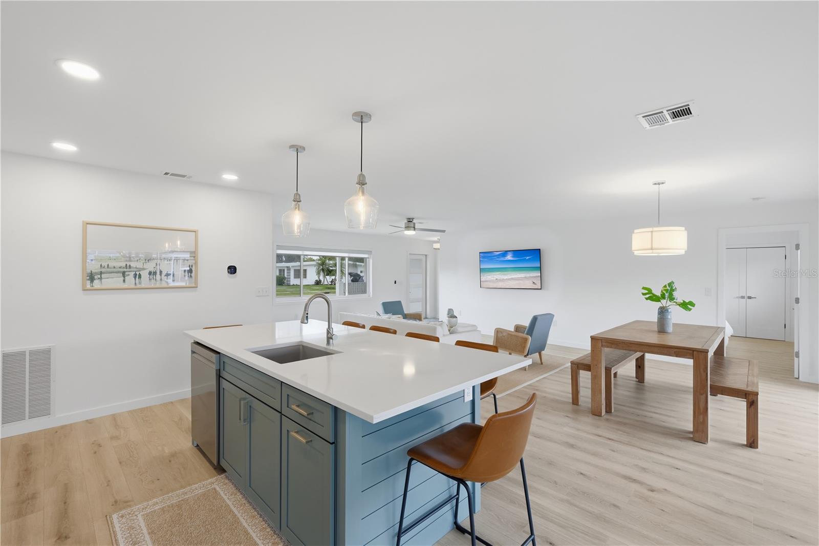 Image 11 of 38 For 509 Buena Vista Drive