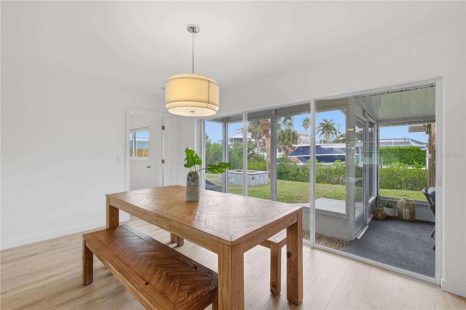 Image 12 of 38 For 509 Buena Vista Drive