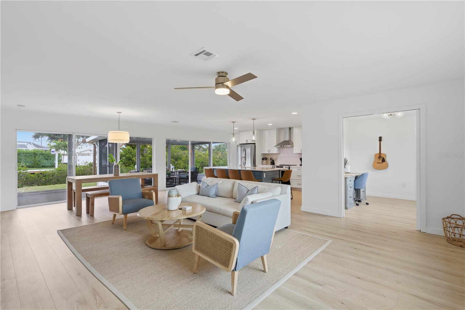 Image 5 of 38 For 509 Buena Vista Drive