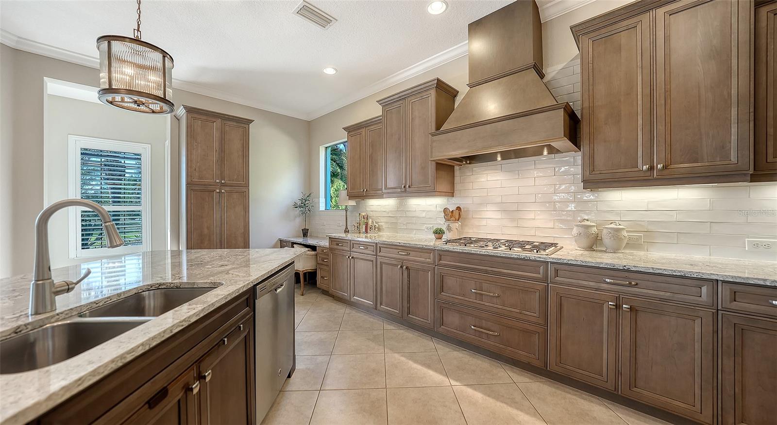 Image 19 of 76 For 7504 Windy Hill Cove