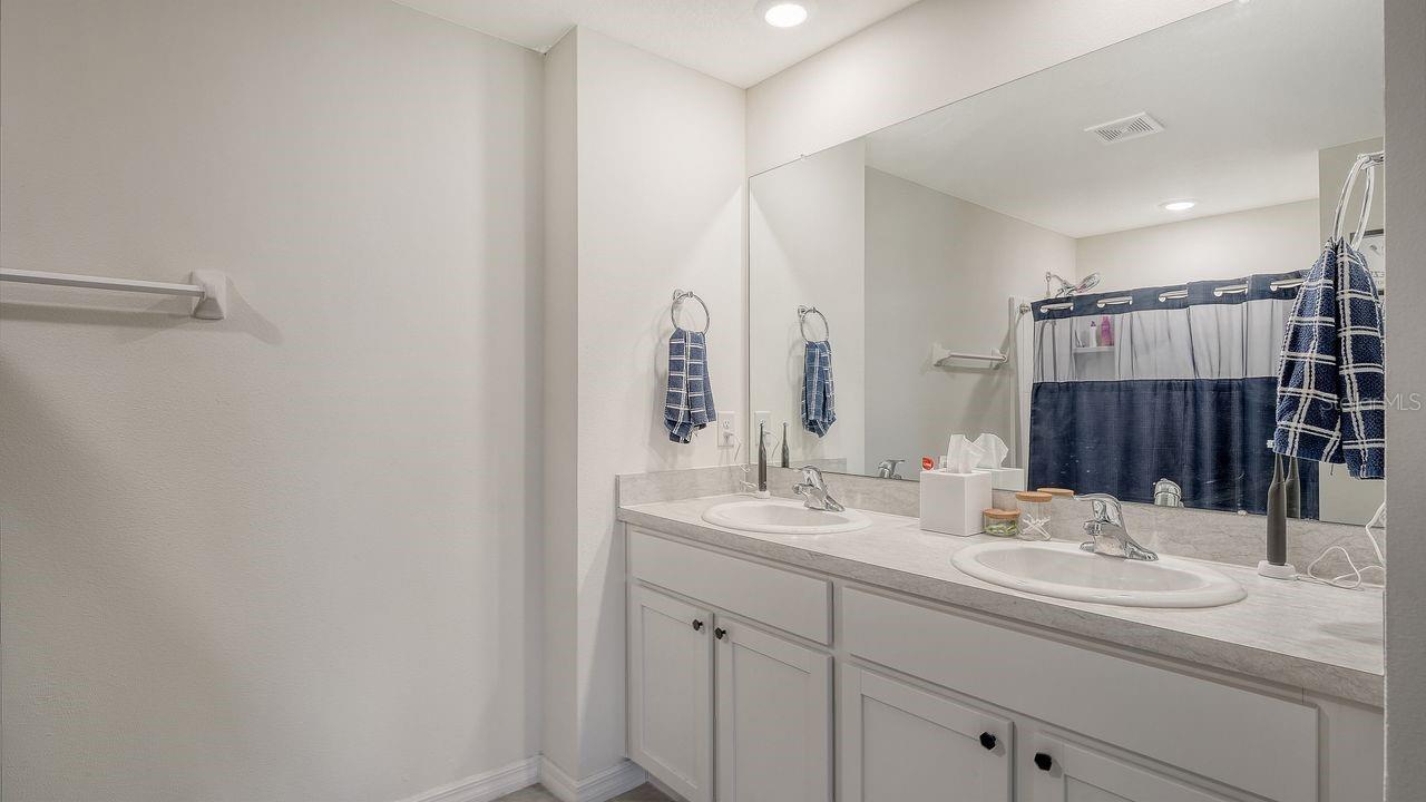 Image 19 of 50 For 10206 Charlotte Drive