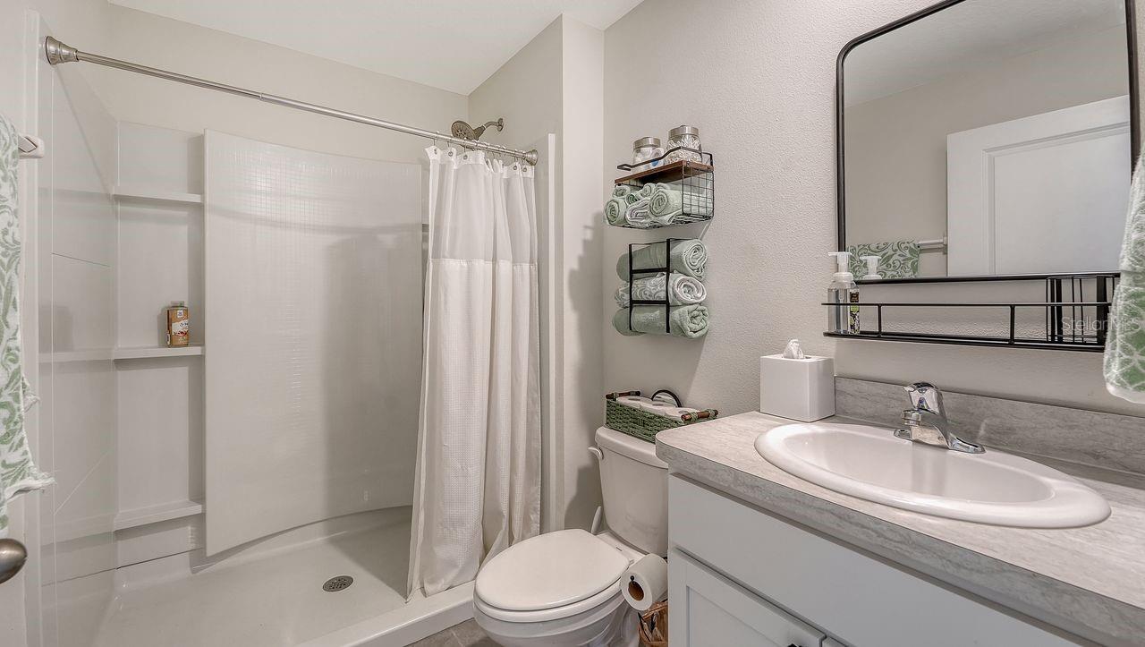 Image 23 of 50 For 10206 Charlotte Drive