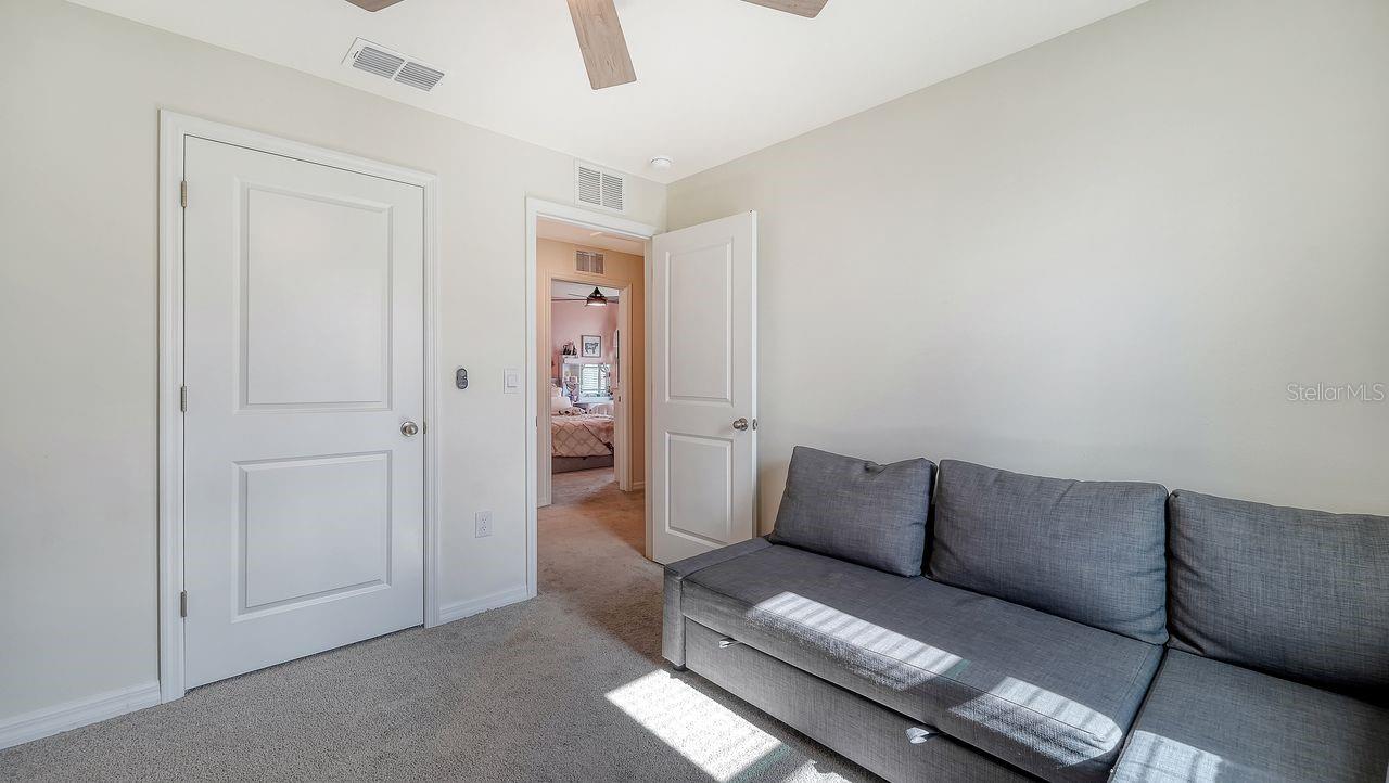 Image 32 of 50 For 10206 Charlotte Drive