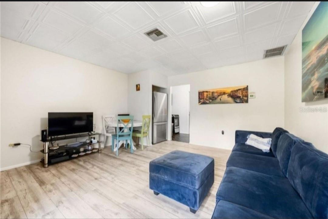 Image 4 of 22 For 3523 Longmeadow  12