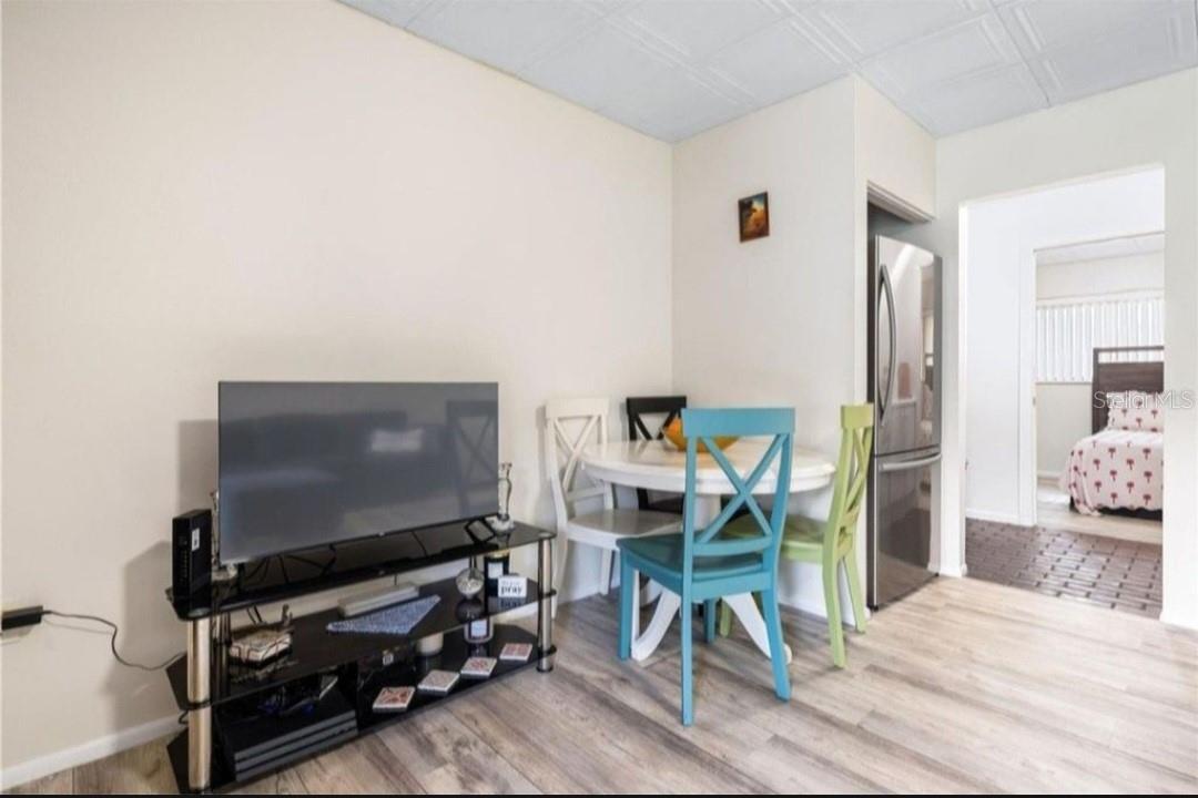 Image 5 of 22 For 3523 Longmeadow  12