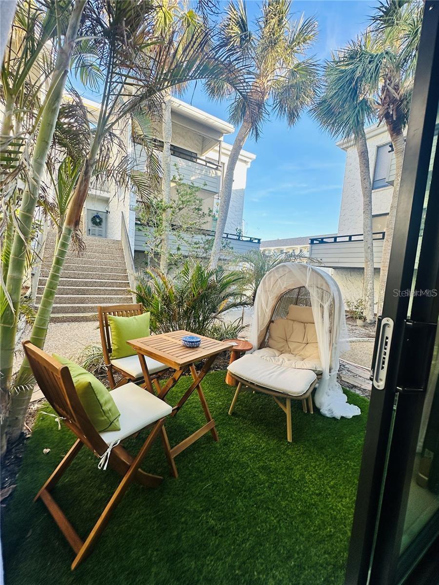 Image 11 of 26 For 1555 Tarpon Center Drive 135