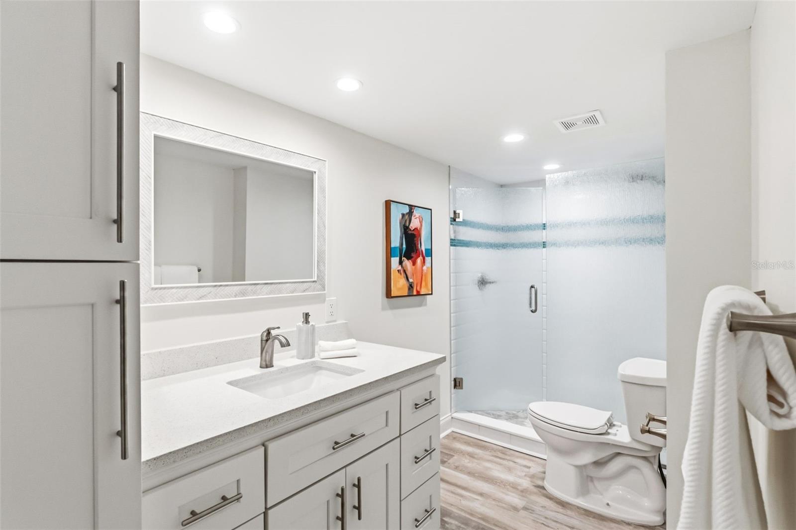 Image 24 of 52 For 5880 Midnight Pass Road 710