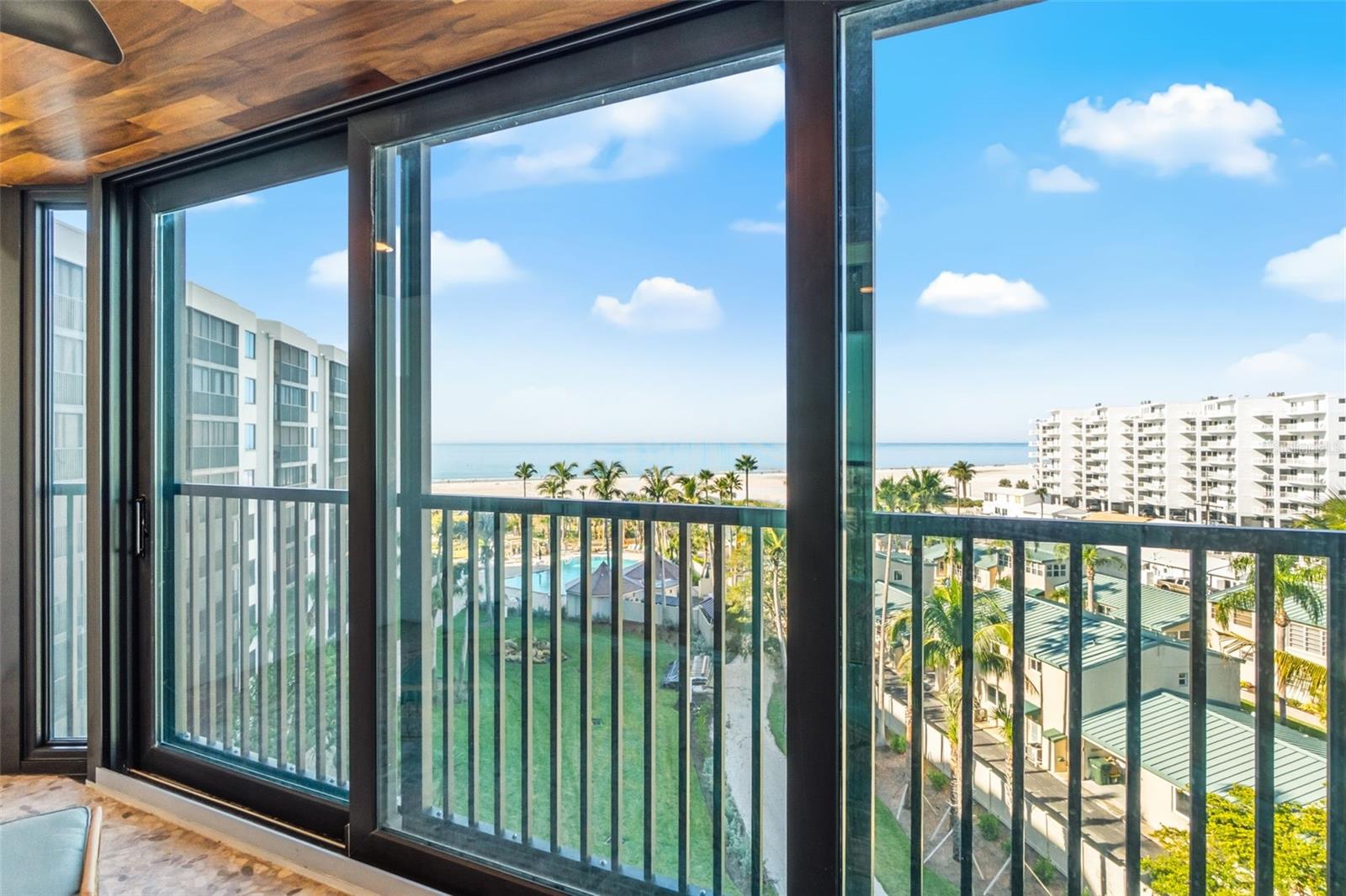 Image 32 of 52 For 5880 Midnight Pass Road 710