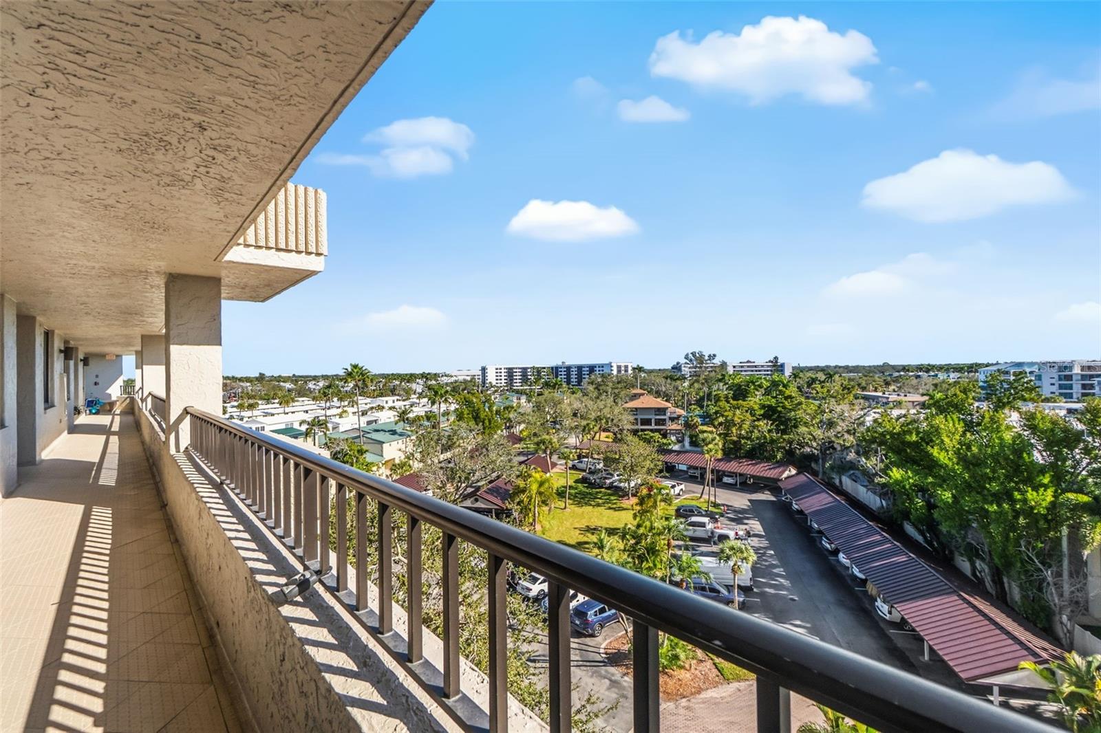 Image 46 of 52 For 5880 Midnight Pass Road 710