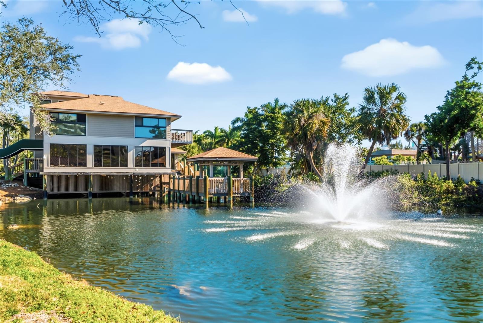 Image 50 of 52 For 5880 Midnight Pass Road 710