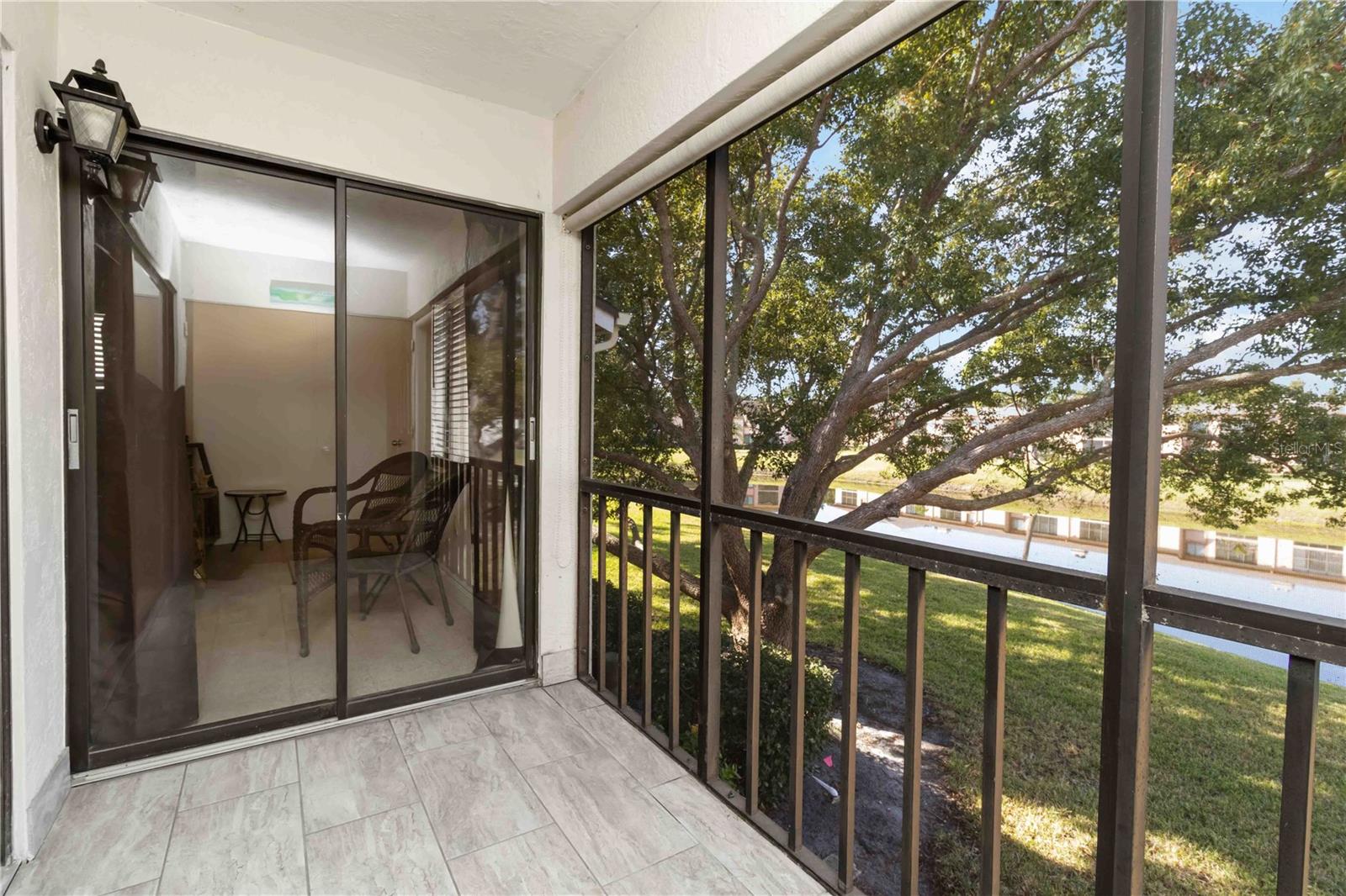 Image 29 of 47 For 118 Lakeview Way  118