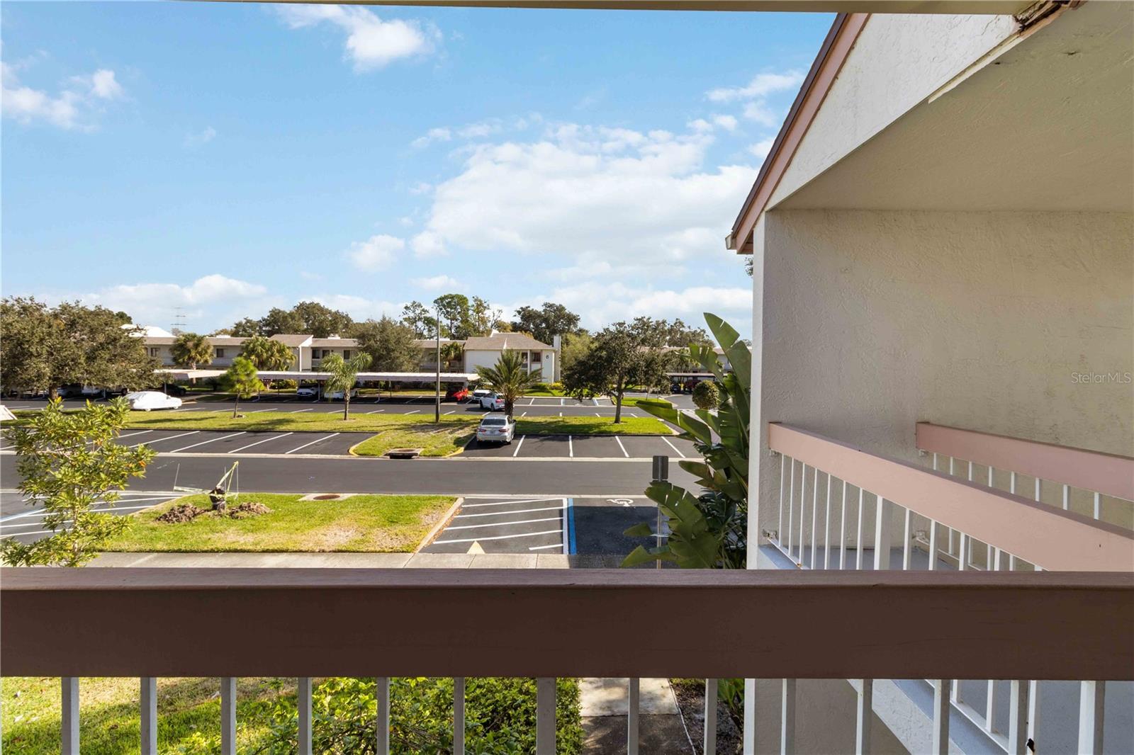 Image 3 of 47 For 118 Lakeview Way  118