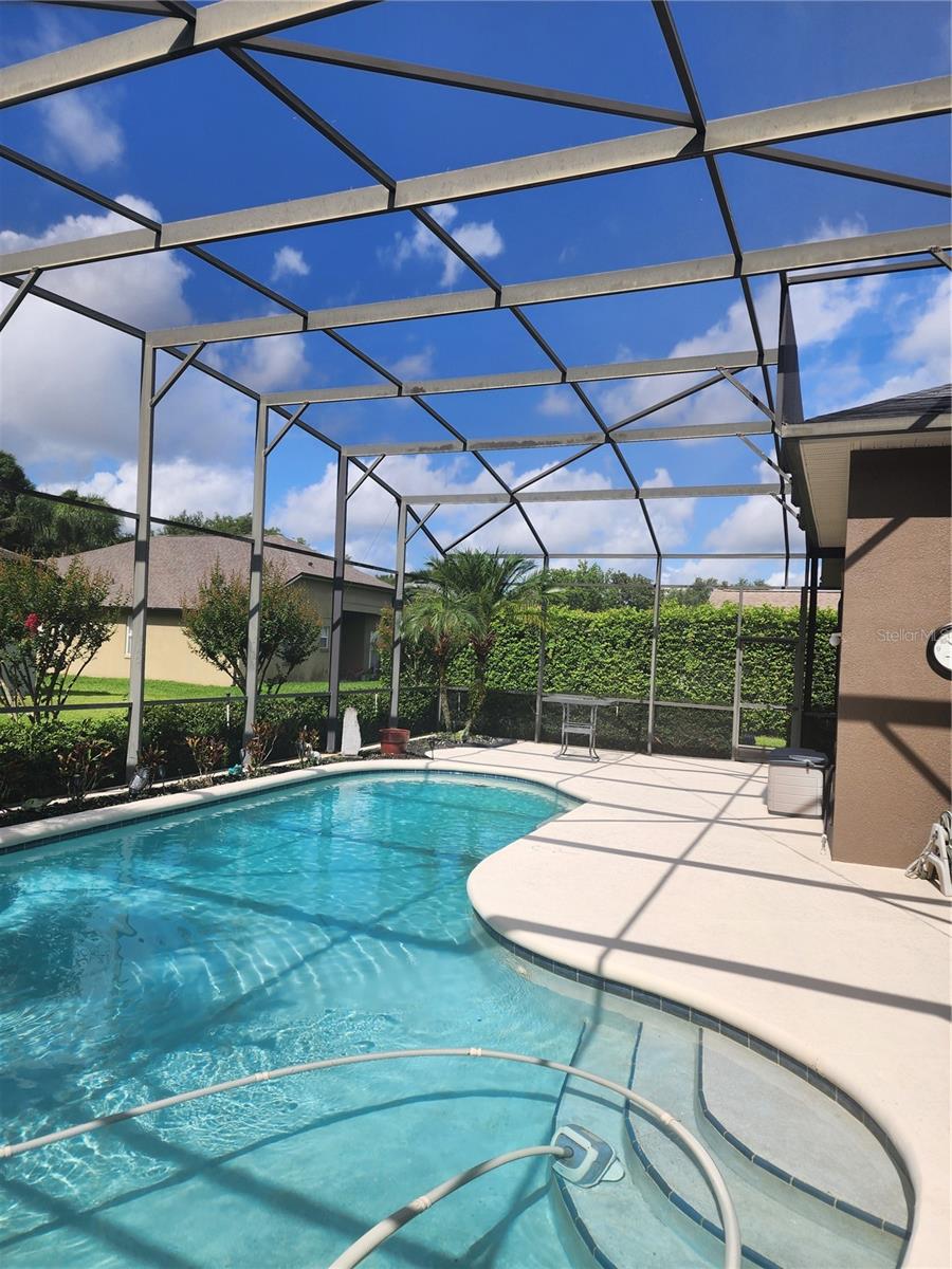 Image 6 of 25 For 3833 Emerald Estates Circle