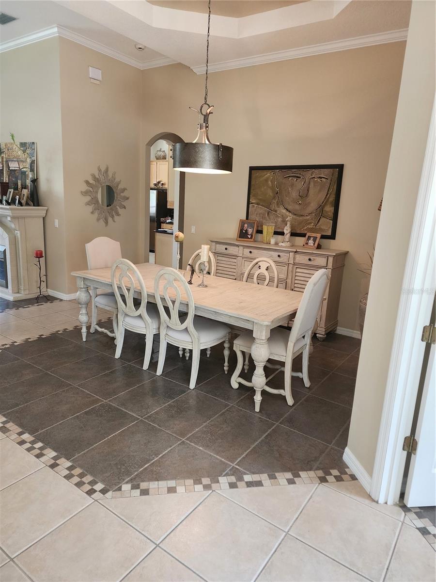 Image 9 of 25 For 3833 Emerald Estates Circle