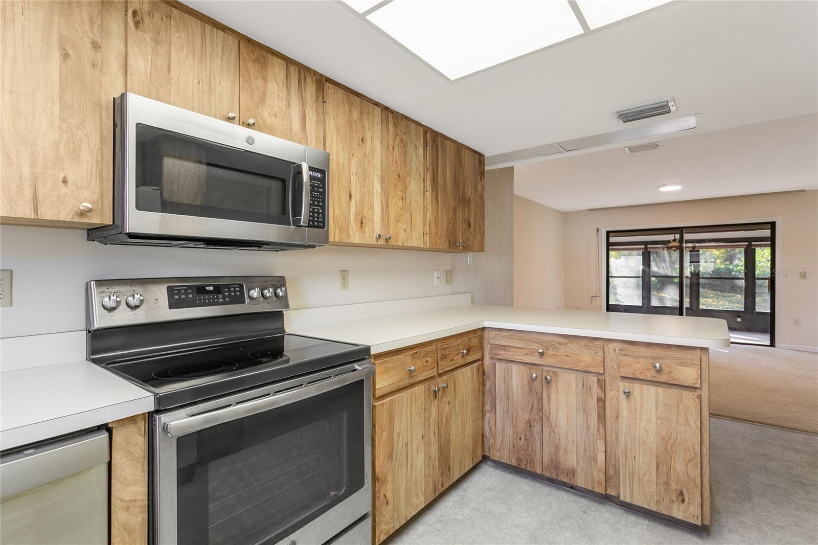 Image 12 of 33 For 2615 66th Street Circle W 57