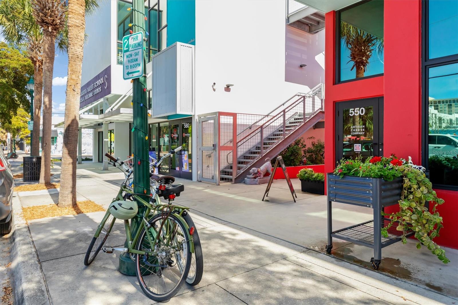 Image 33 of 35 For 332 Cocoanut Avenue 411