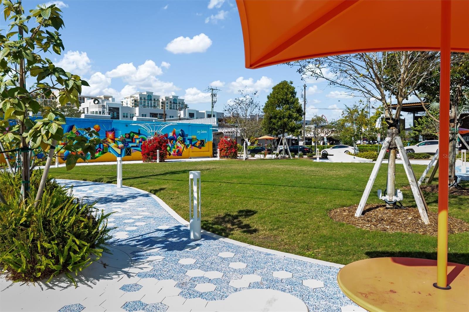 Image 34 of 35 For 332 Cocoanut Avenue 411