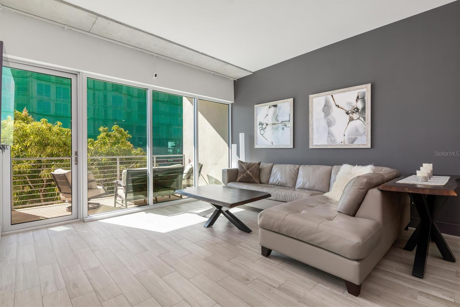 Image 6 of 35 For 332 Cocoanut Avenue 411