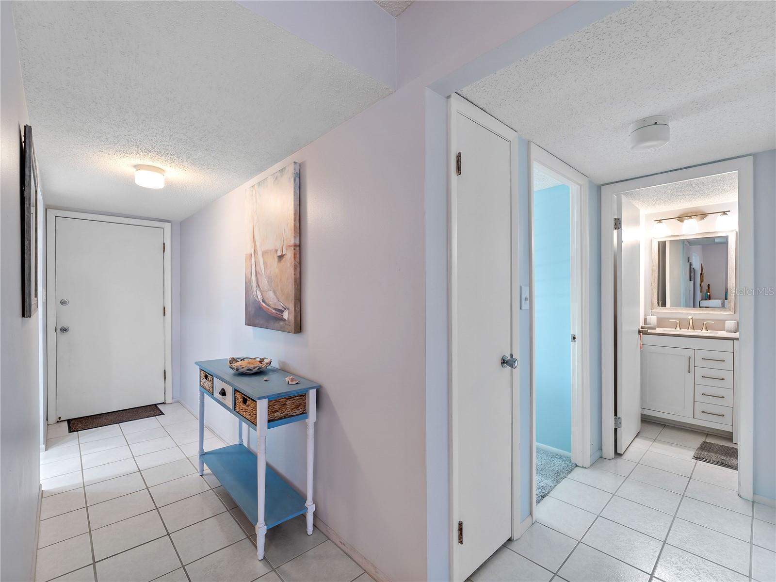 Image 16 of 39 For 3404 Lake Bayshore Drive 315