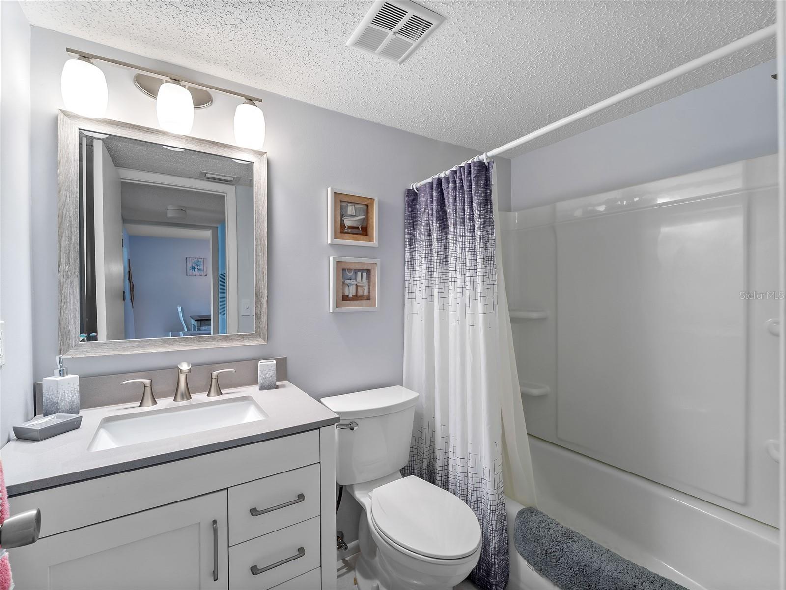 Image 18 of 39 For 3404 Lake Bayshore Drive 315