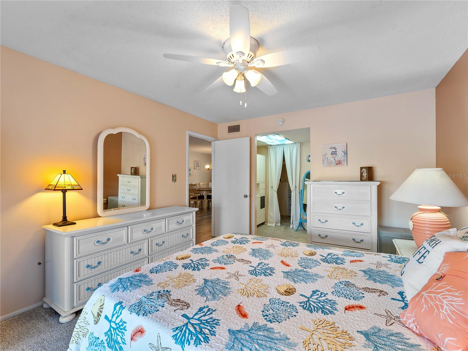 Image 25 of 39 For 3404 Lake Bayshore Drive 315