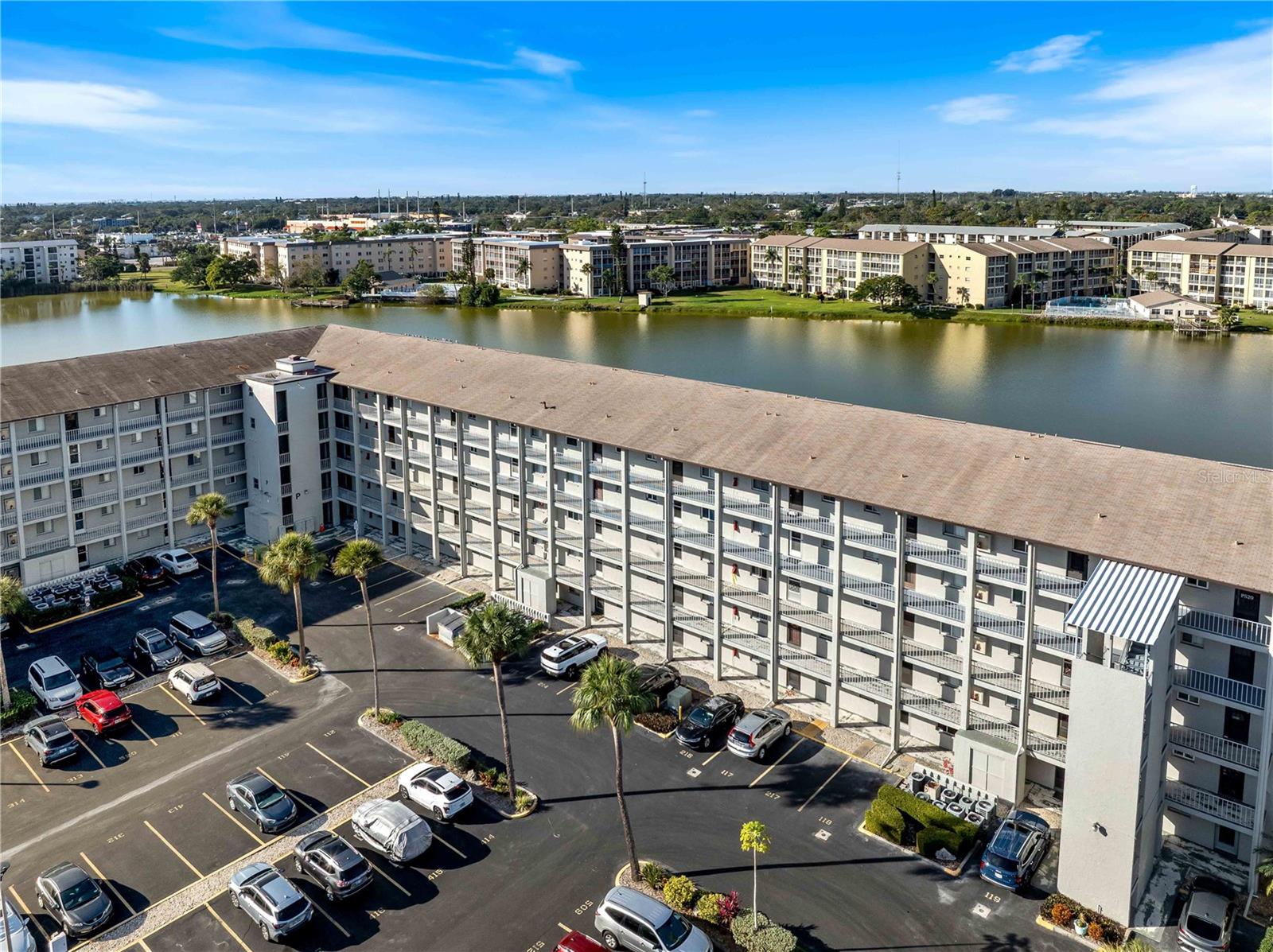 Image 32 of 39 For 3404 Lake Bayshore Drive 315