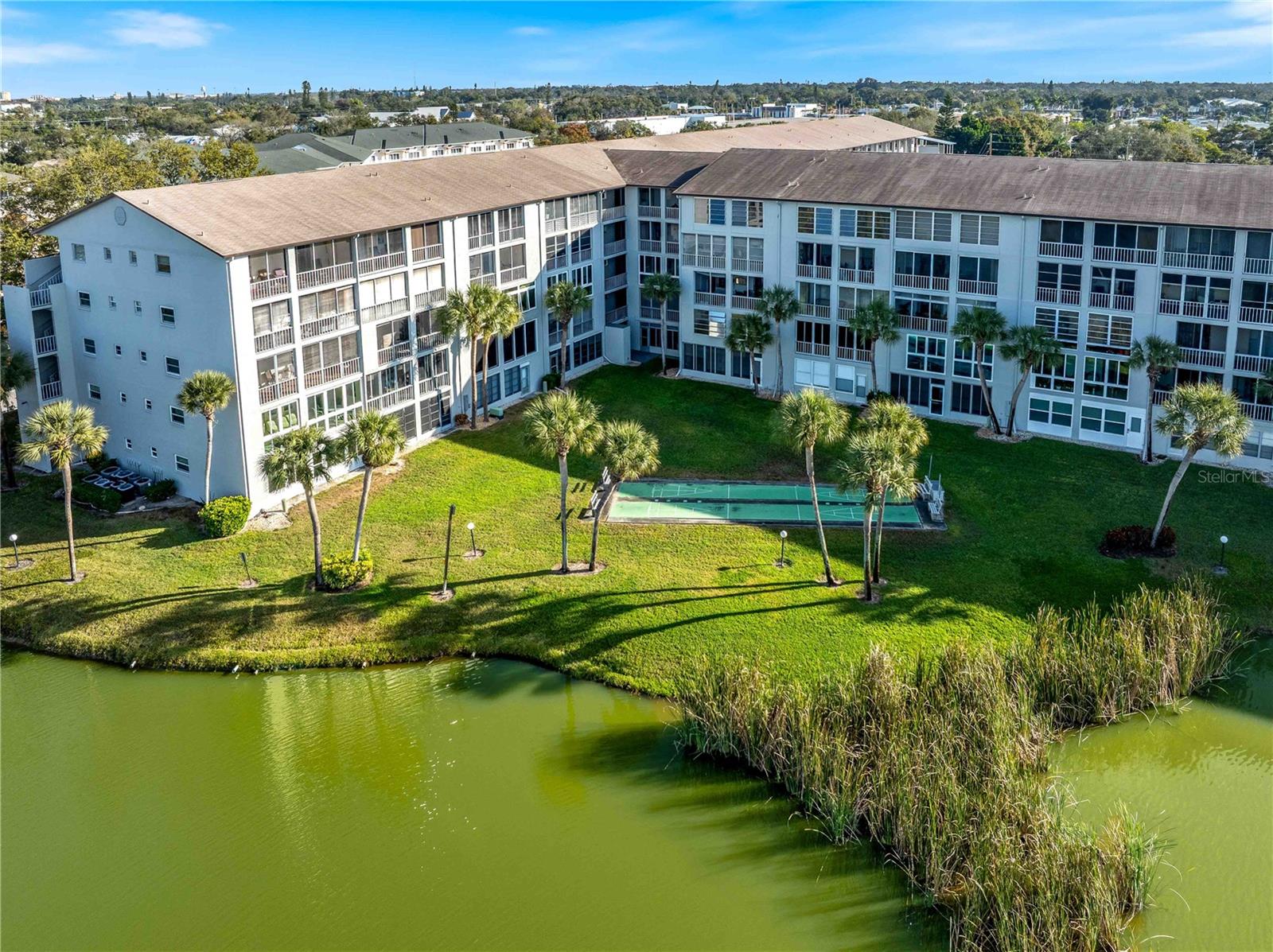 Image 33 of 39 For 3404 Lake Bayshore Drive 315