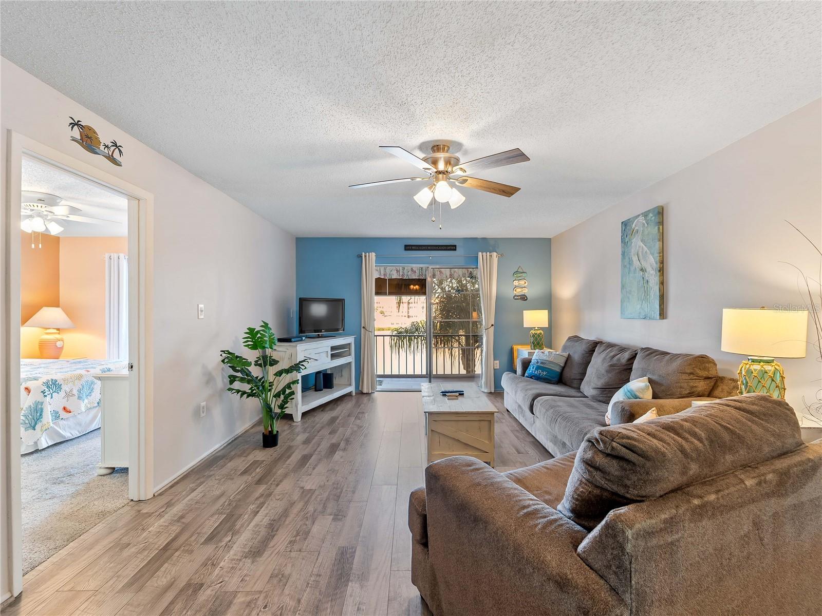 Image 5 of 39 For 3404 Lake Bayshore Drive 315