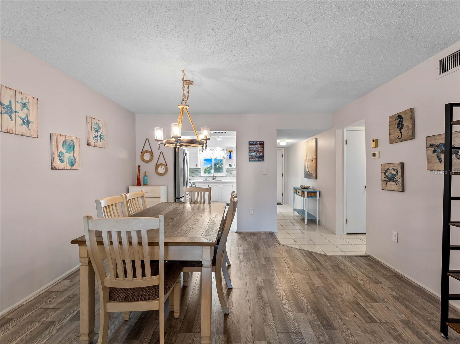 Image 7 of 39 For 3404 Lake Bayshore Drive 315