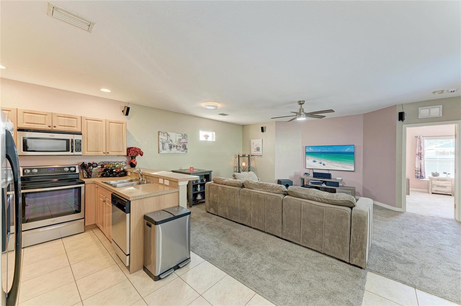 Image 11 of 33 For 2311 29th Avenue E