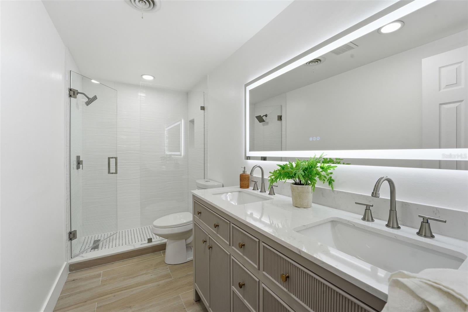 Image 14 of 26 For 121 Sandhurst Drive