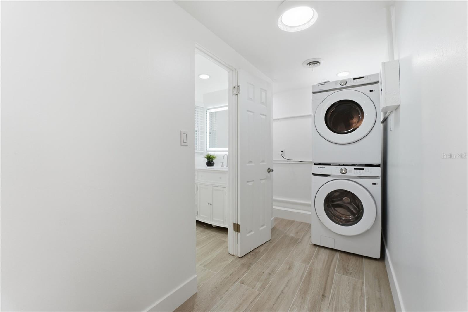 Image 21 of 26 For 121 Sandhurst Drive