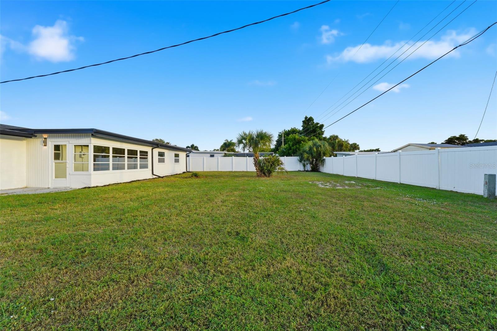 Image 24 of 26 For 121 Sandhurst Drive