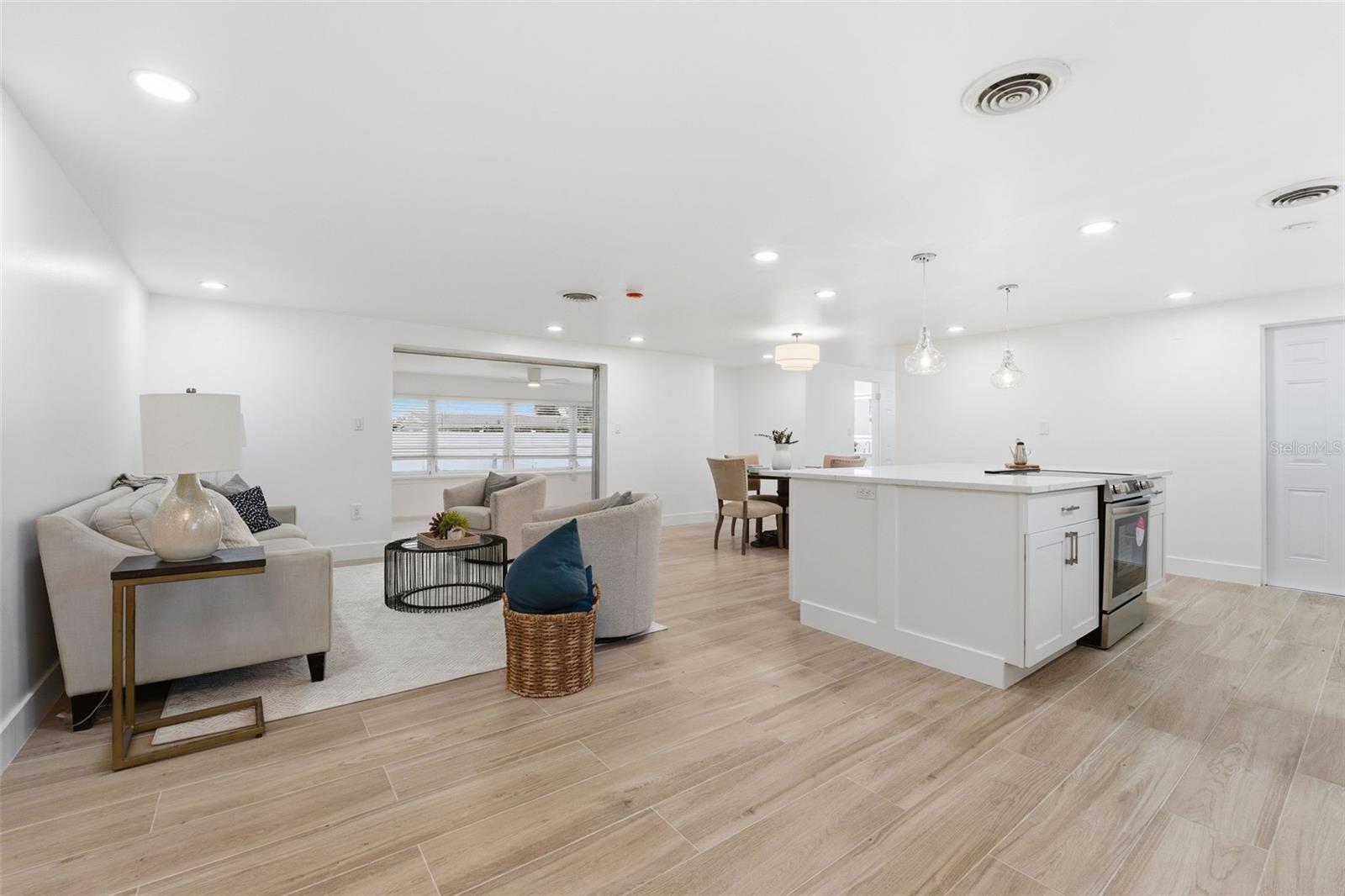 Image 7 of 26 For 121 Sandhurst Drive