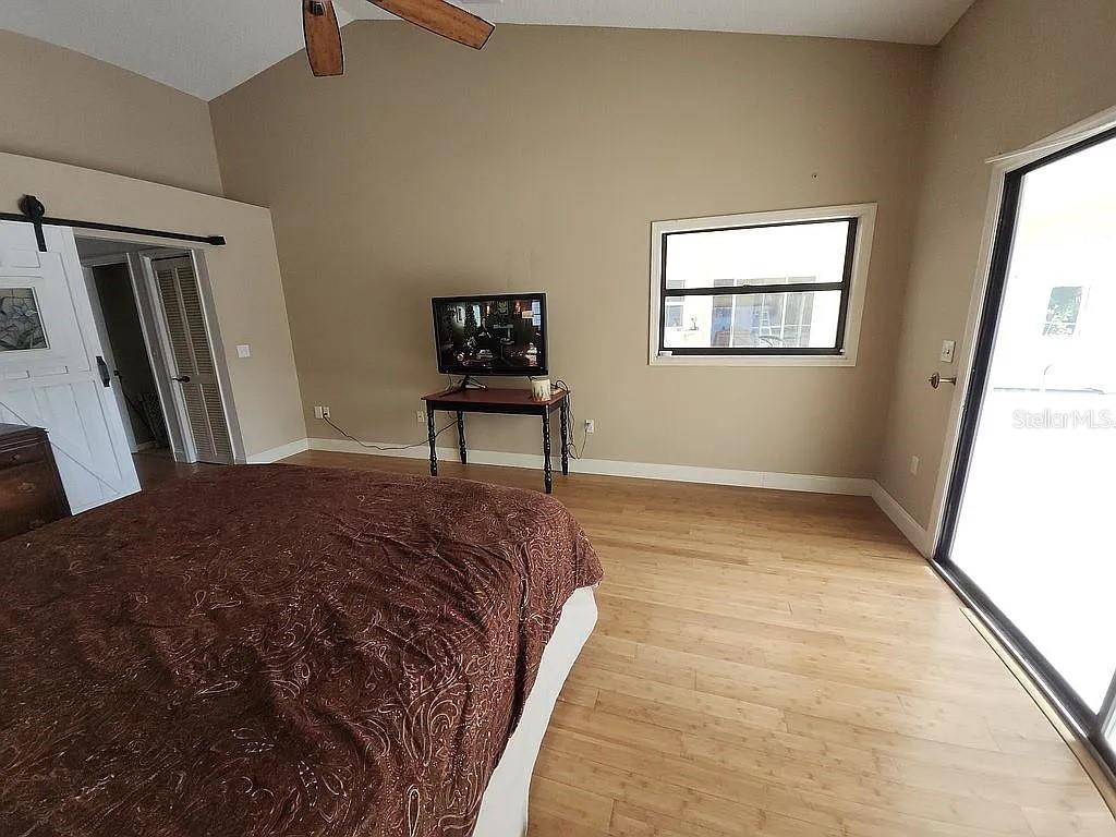 Image 10 of 26 For 8432 Palm Lakes Court