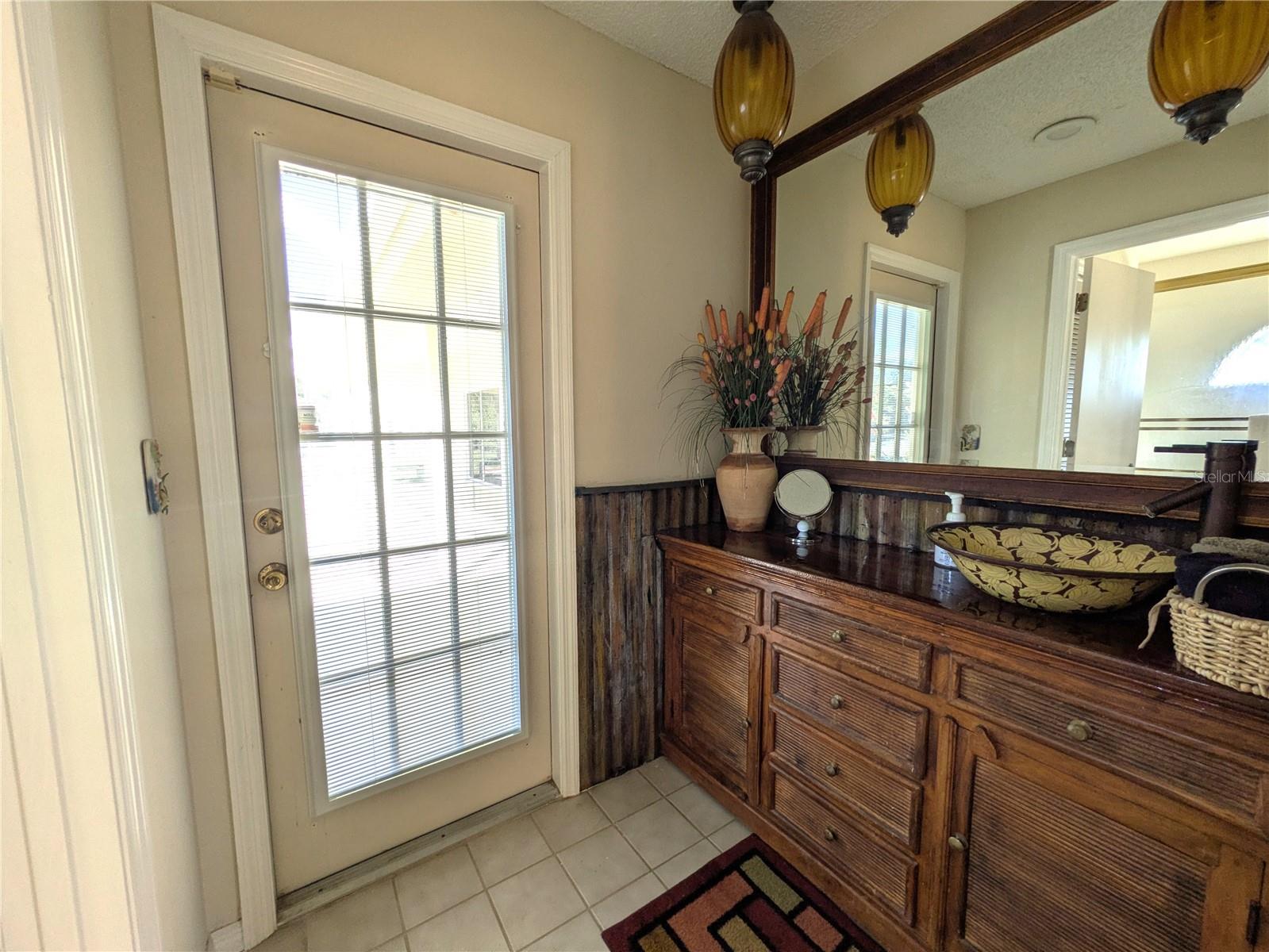 Image 13 of 26 For 8432 Palm Lakes Court