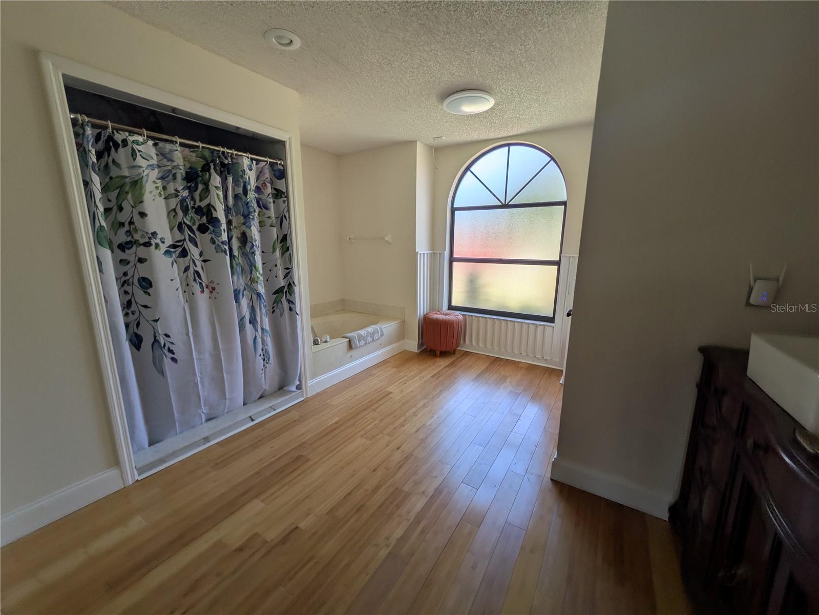 Image 16 of 26 For 8432 Palm Lakes Court