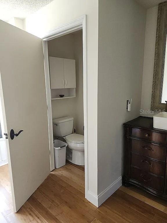 Image 19 of 26 For 8432 Palm Lakes Court