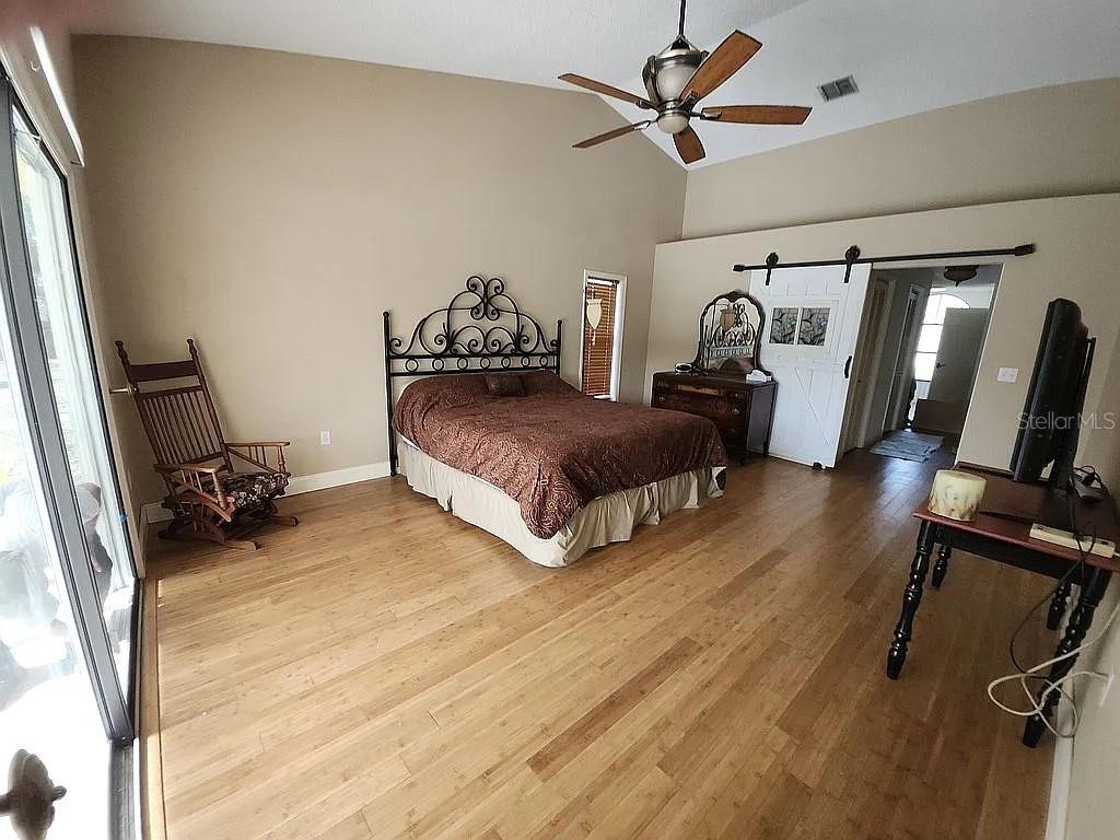 Image 9 of 26 For 8432 Palm Lakes Court