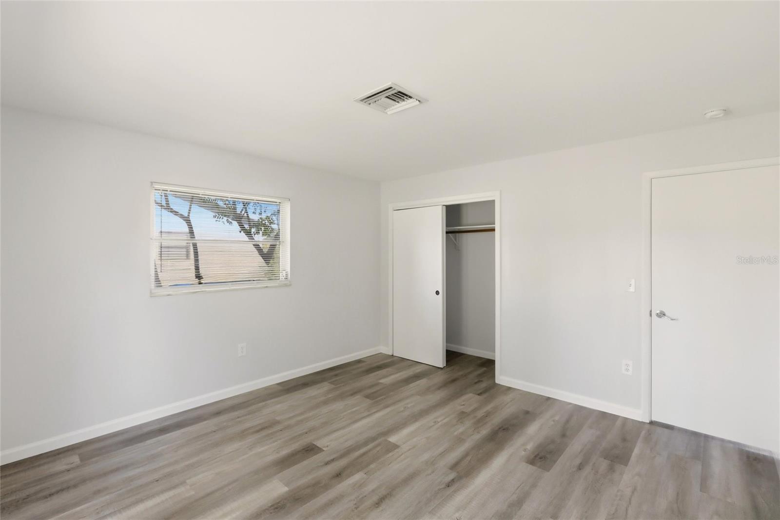 Image 14 of 31 For 6226 Camphor Avenue