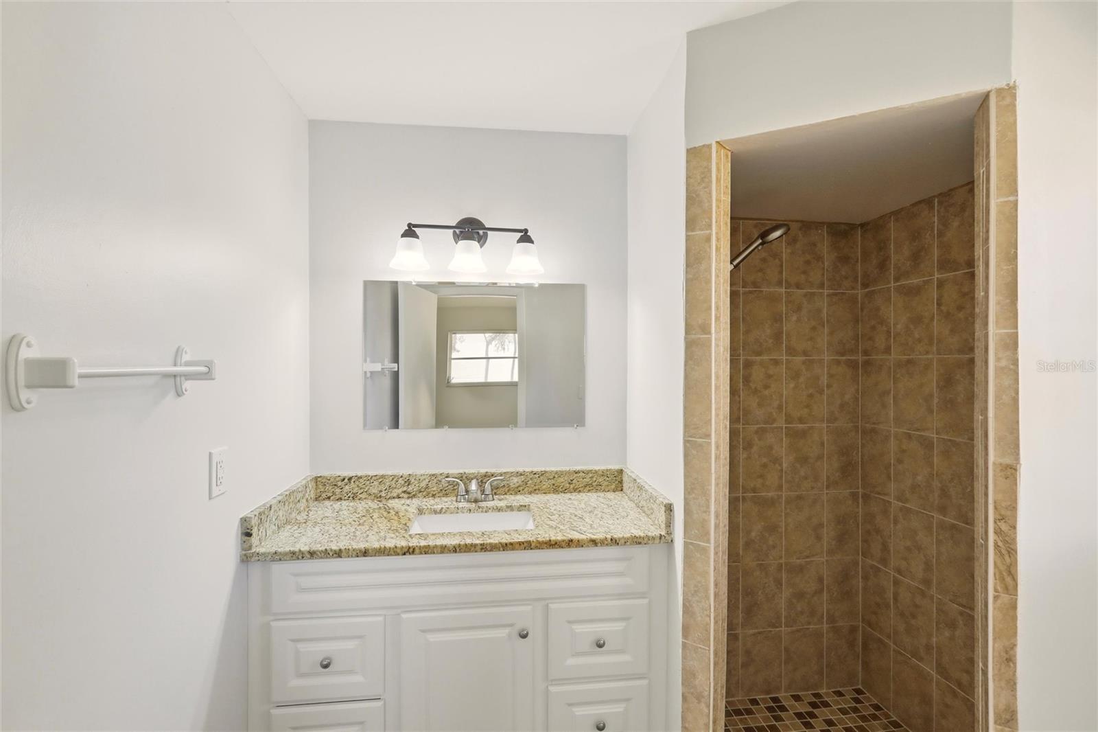 Image 16 of 31 For 6226 Camphor Avenue