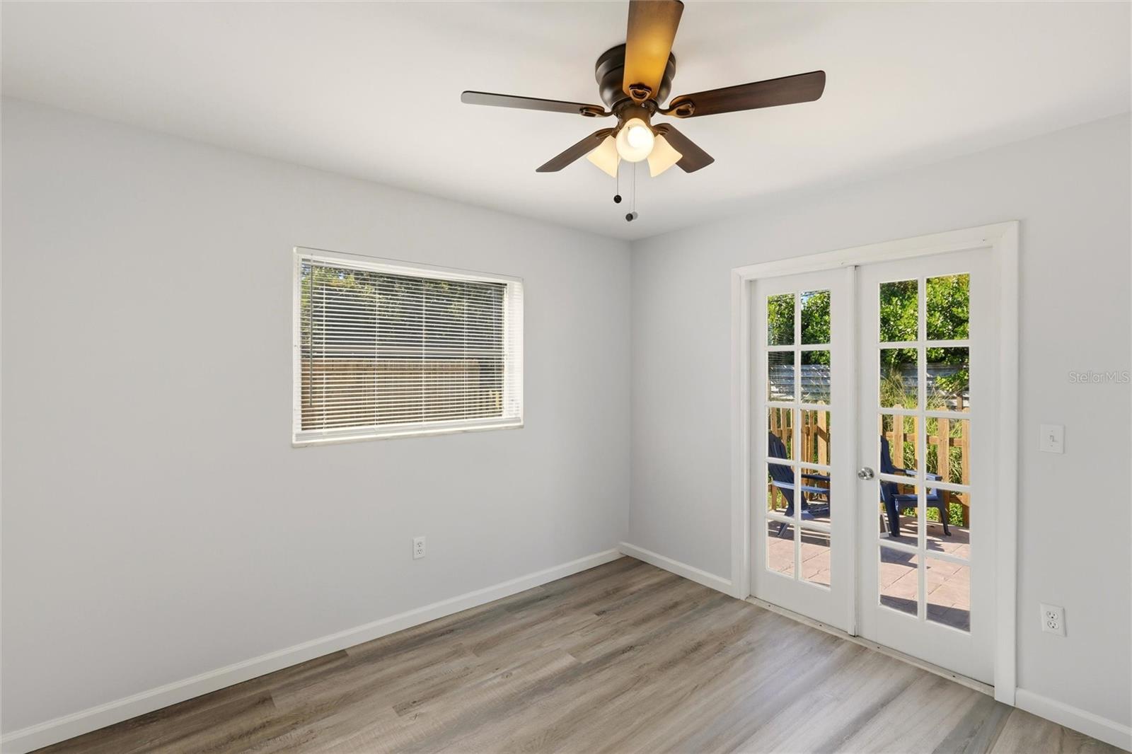 Image 17 of 31 For 6226 Camphor Avenue