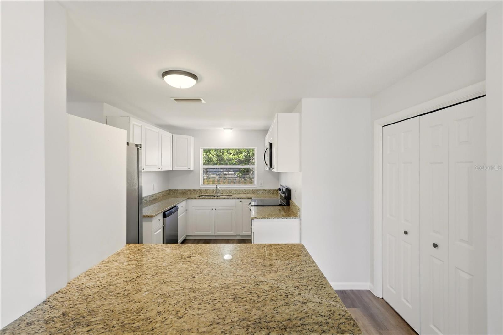 Image 9 of 31 For 6226 Camphor Avenue